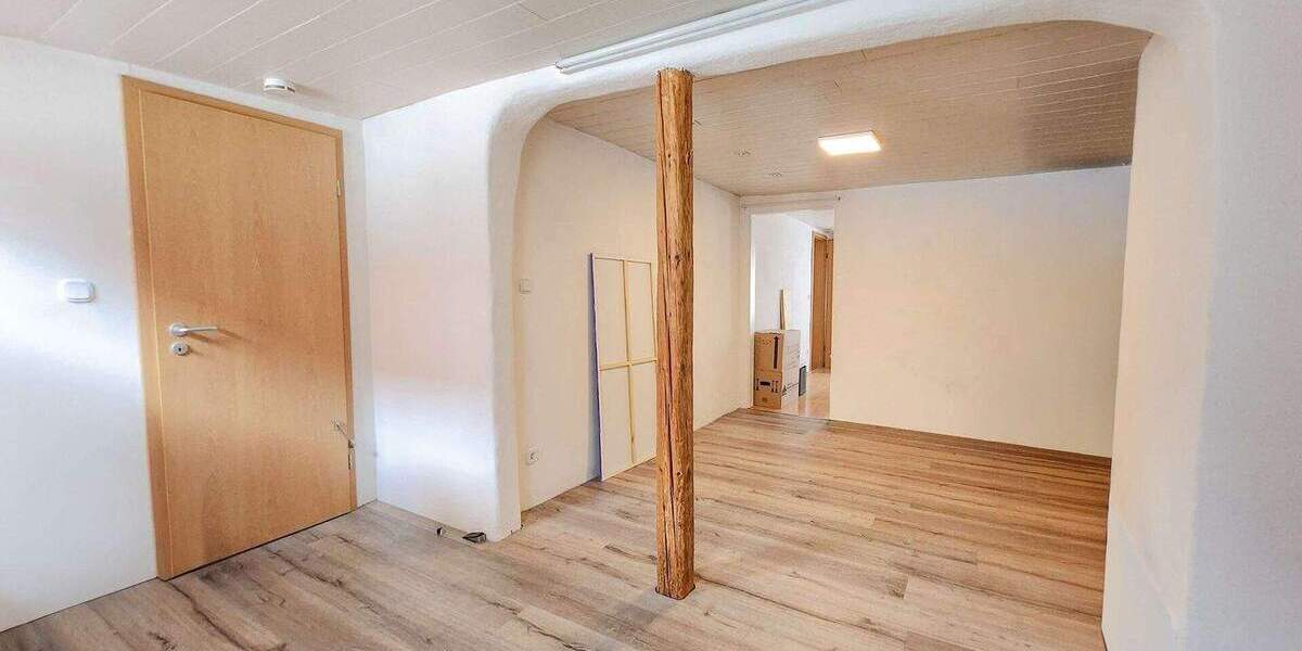 Einfamilienhaus Offenbach Bürgel - 8 Zimmer, 173 m&sup2;, 495.000&euro; | Angebot:25703492