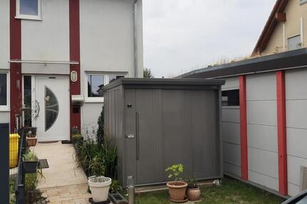 Sehr schöne Doppelhaus- Hälfte mit Wintergarten 6 zimmer