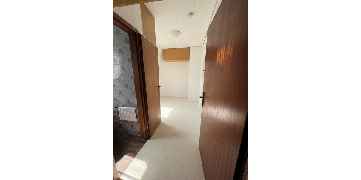 Dachgeschoßwohnung Frankfurt am Main Sachsenhausen - 1 Zimmer, 10 m&sup2;, 220&euro; | Angebot:26254507