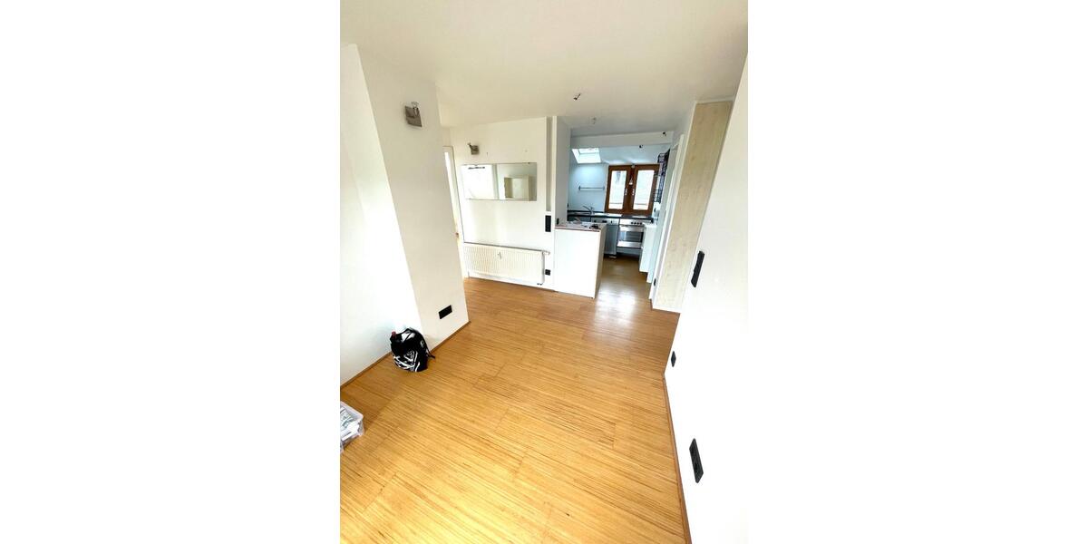 Dachgeschoßwohnung Darmstadt Bessungen - 3 Zimmer, 42 m&sup2;, 256.000&euro; | Angebot:25959136