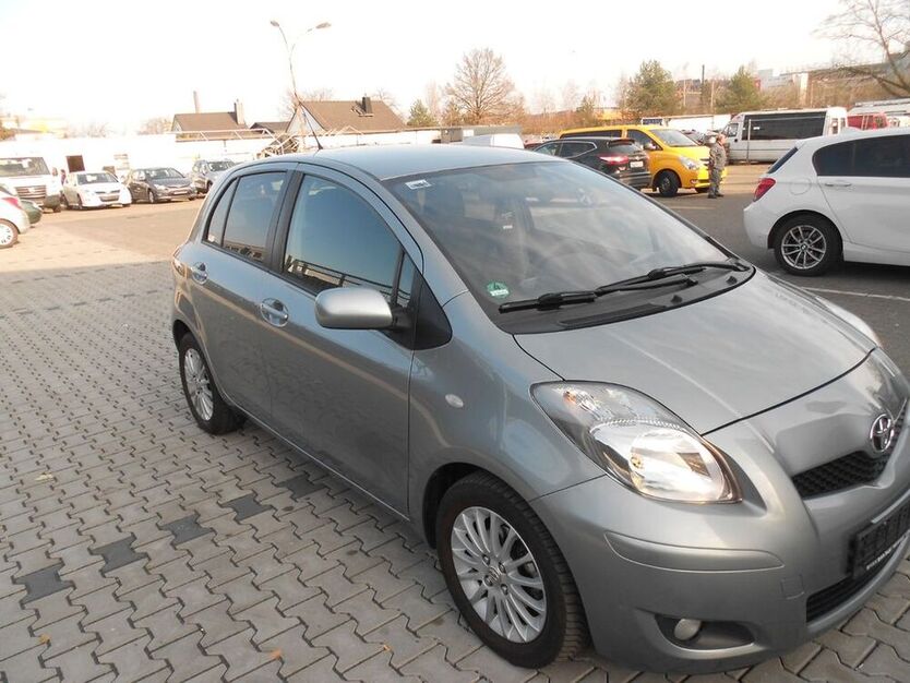 Yaris