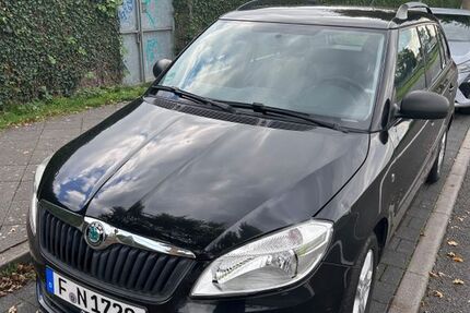 Skoda Fabia 128.700 km 2.999 € Frankfurt am Main 60488