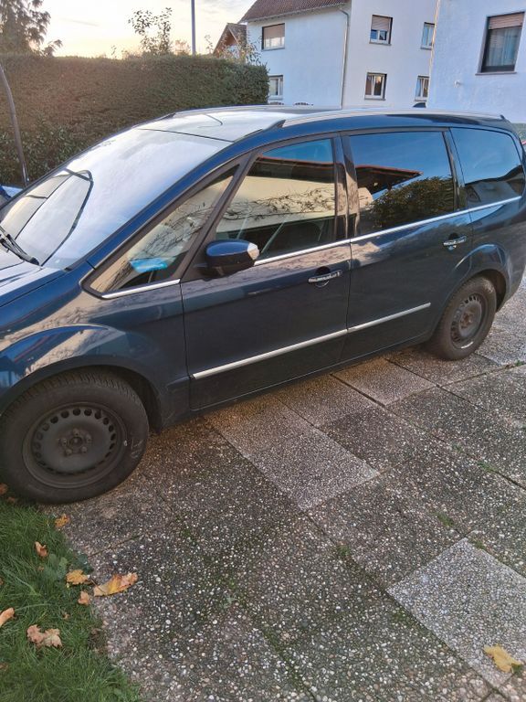 Ford Galaxy 304.000 km 4.950 € HASSELROTH 63594