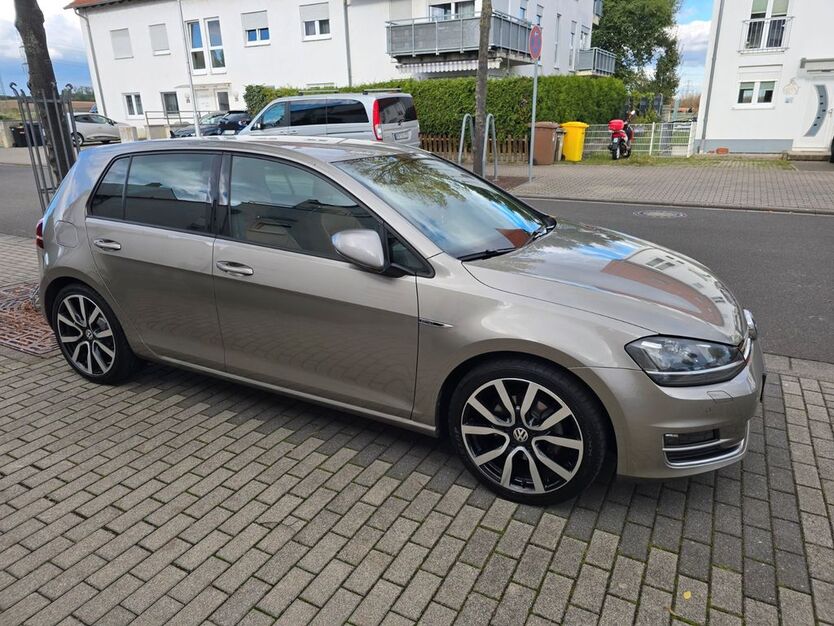 VW Golf 165.000 km 11.000 € Flörsheim am Main 65439