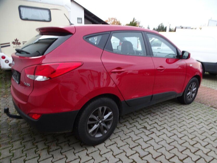 Hyundai ix35 FIFA World Cup Edition 2W,AHK 78.713 km 9.490 € Rodgau 63110