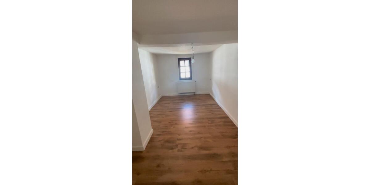 Einfamilienhaus Rosbach vor der Höhe - 3 Zimmer, 93 m&sup2;, 1.350&euro; | Angebot:26153607