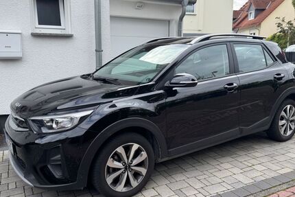 Kia Stonic 36.500 km 17.900 € Friedrichsdorf 61381