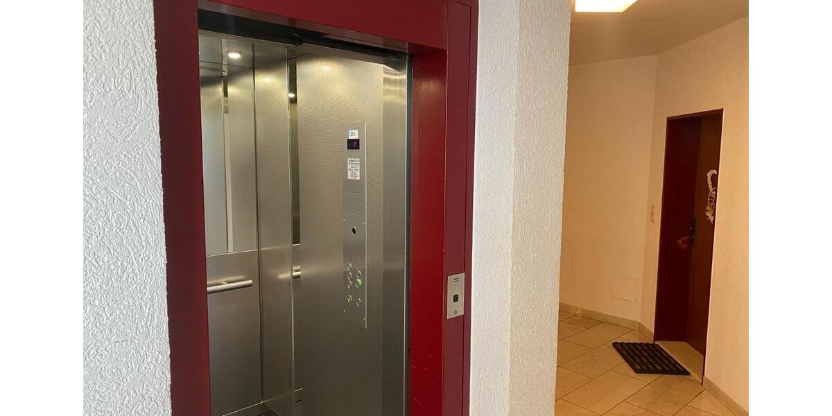 Exklusives Appartement mit Balkon und Einbauküche in der Mainaue 1 zimmer