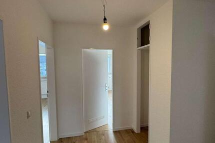 Schöne 5 Zimmerwohnung mit Balkon in Neu Isenburg Gravenbruch 5 zimmer