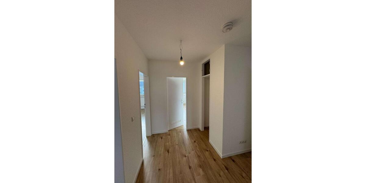 Schöne 5 Zimmerwohnung mit Balkon in Neu Isenburg Gravenbruch 5 zimmer