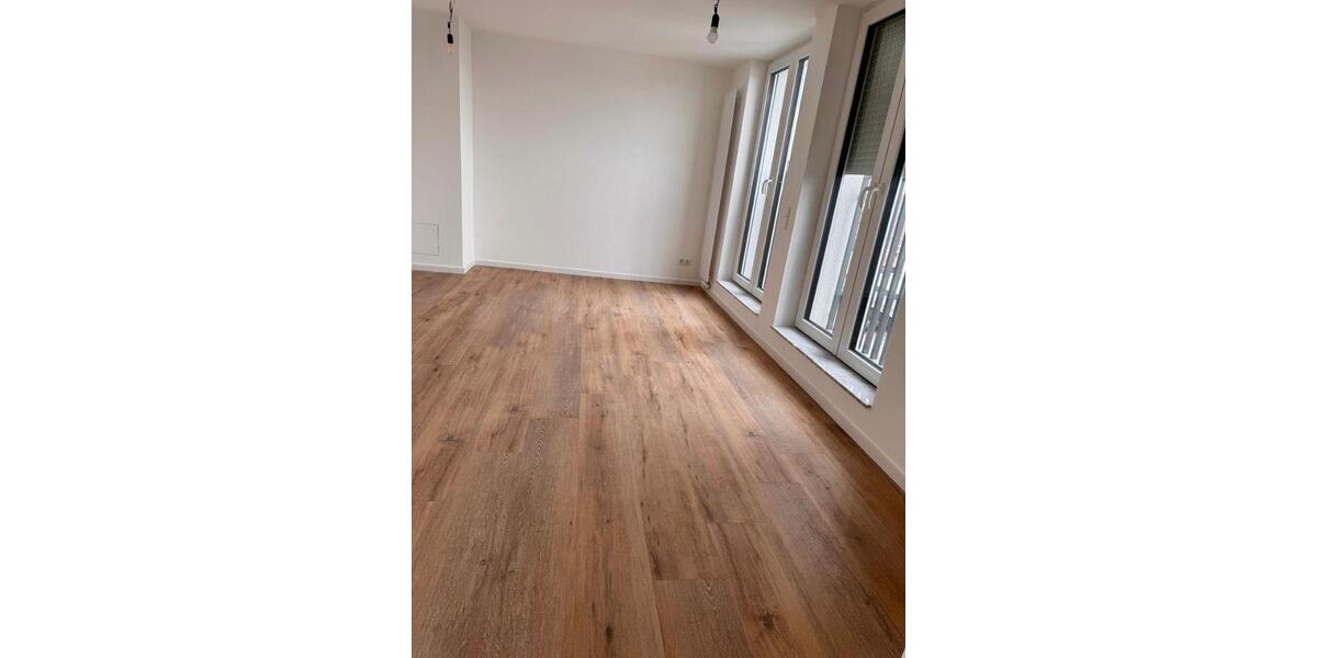 Etagenwohnung Offenbach am Main Hafen - 3 Zimmer, 82 m&sup2;, 1.350&euro; | Angebot:26445238