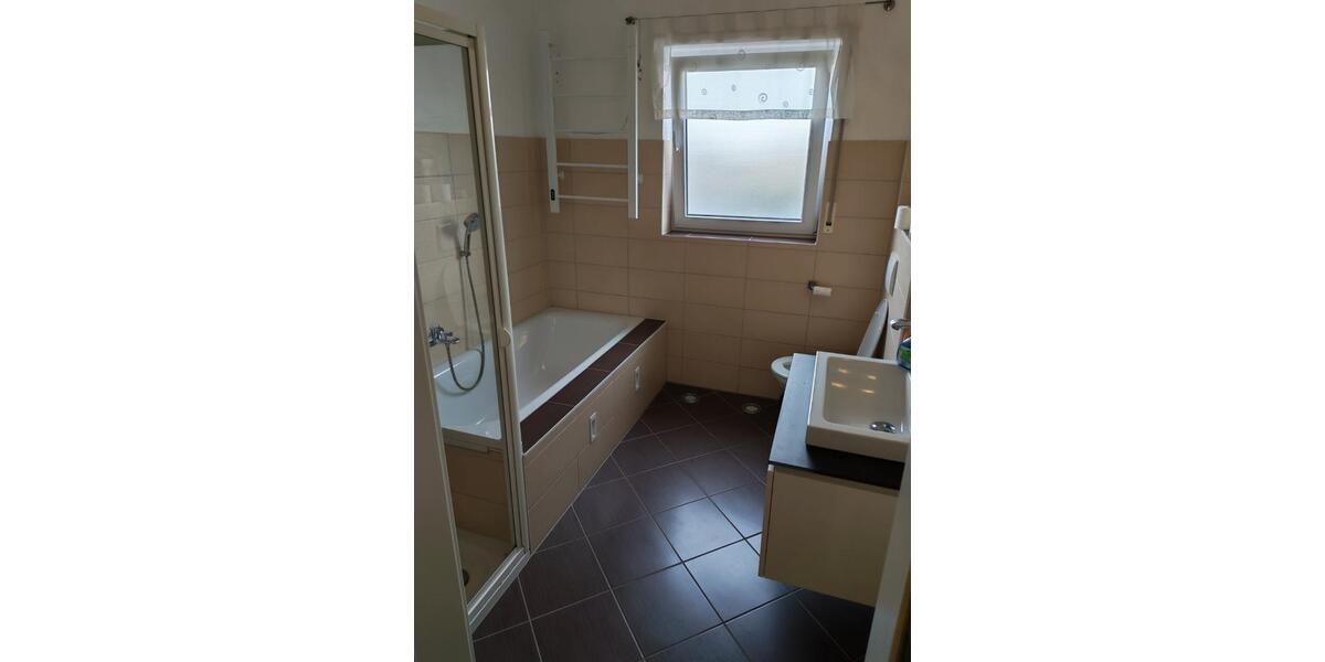 Moderne Eigentumswohnung in ruhiger Lage, ideal für Berufspendler 3 zimmer