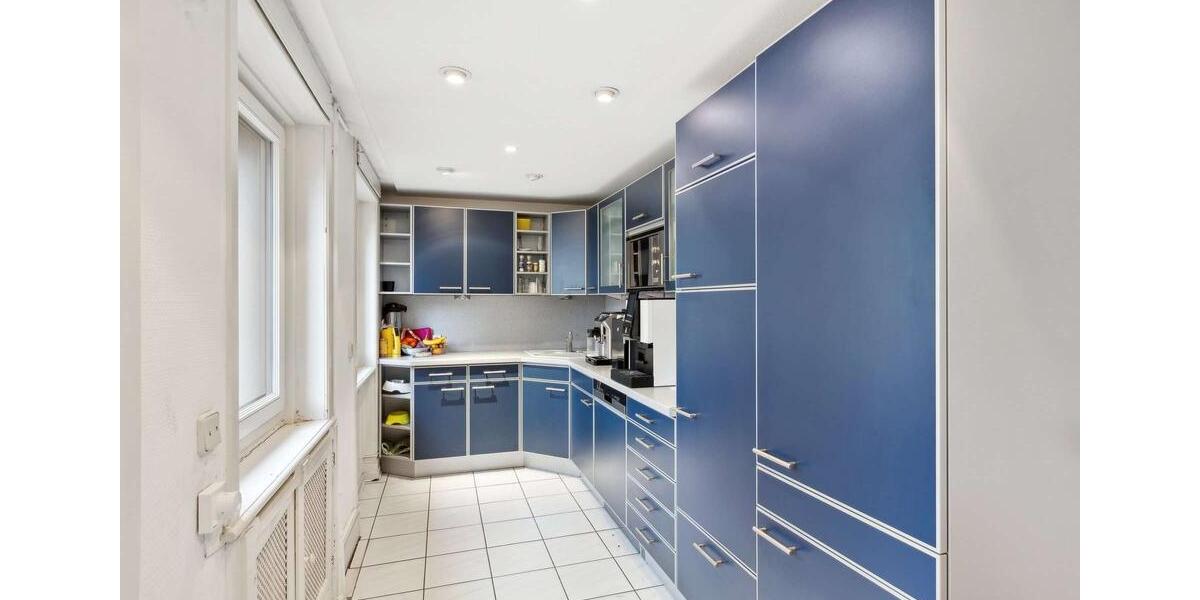 Repräsentative Bürofläche in denkmalgeschützter Villa nahe dem Bad Nauheimer Kurpark zimmer