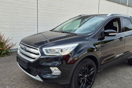 Ford Kuga 144.000 km 8.399 &euro; Kelkheim ( Taunus ) 65779