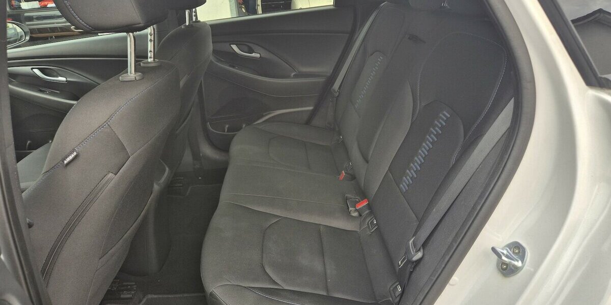 Hyundai i30 Passion +, Rückfahrkamera, Carplay, Navi, Sitz 85.411 km 14.990 &euro; Rodgau 63110