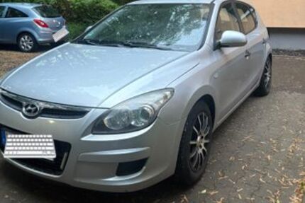 Hyundai i30 220.000 km 1.800 &euro; Frankfurt am Main 65936