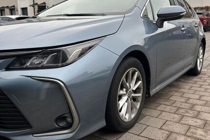 Toyota Corolla 93.300 km 16.000 &euro; Dietzenbach 63128