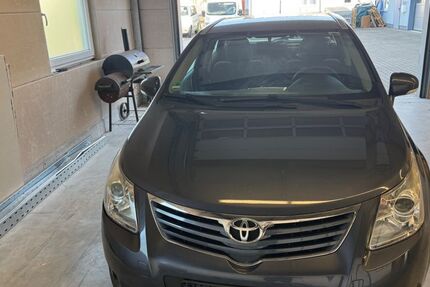 Toyota Avensis 260.000 km 4.000 € Babenhausen 64832