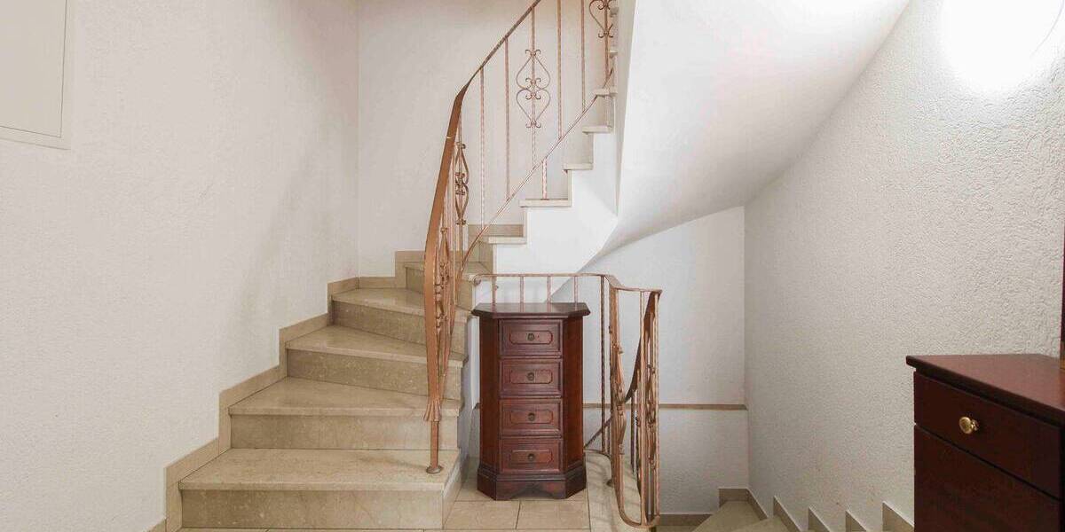 Etagenwohnung Frankfurt am Main Seckbach - 2 Zimmer, 82 m&sup2;, 329.000&euro; | Angebot:26673388