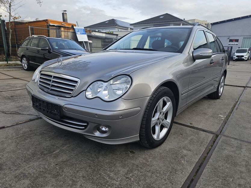 Mercedes-Benz C 180 220.000 km 5.500 € Hattersheim 65795