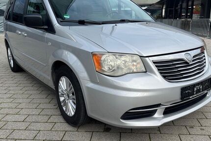 Lancia Voyager 148.000 km 9.200 &euro; Karben 61184