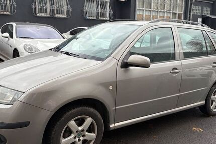 Skoda Fabia 250.000 km 1.499 € Frankfurt am Main 60431