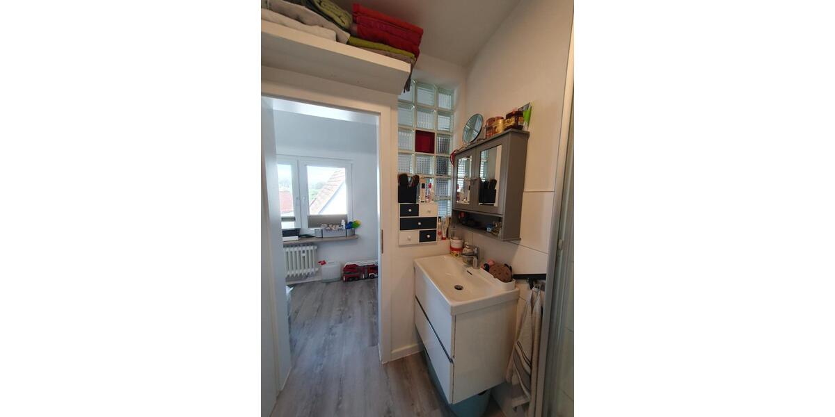 Dachgeschoßwohnung Frankfurt am Main Niederrad - 2 Zimmer, 70 m&sup2;, 870&euro; | Angebot:26265660