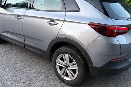 Opel Grandland (X) 144.794 km 12.495 &euro; Frankfurt am Main 60389