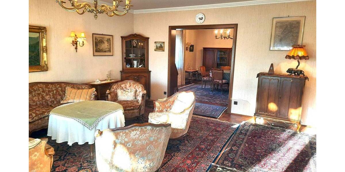 Einfamilienhaus Kriftel - 8 Zimmer, 251 m&sup2;, 1.080.000&euro; | Angebot:25968360