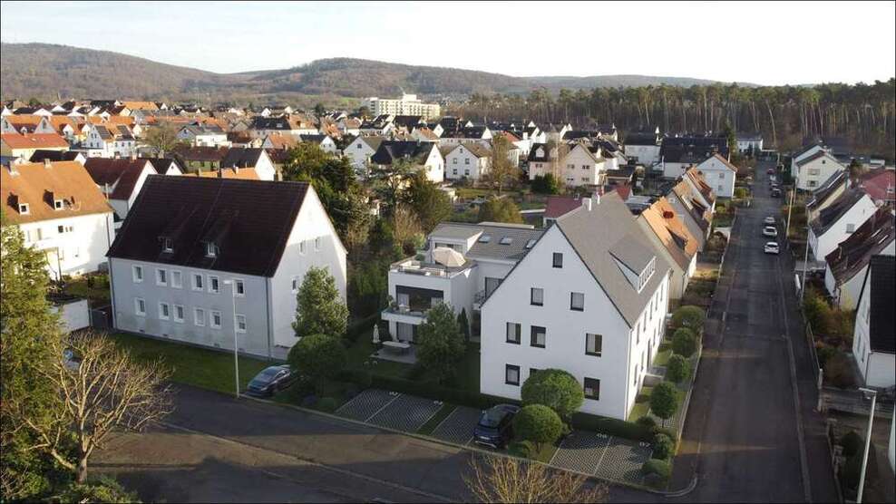 Haus zum Kaufen in Alzenau in Unterfranken 1.090.000 € 358 m²