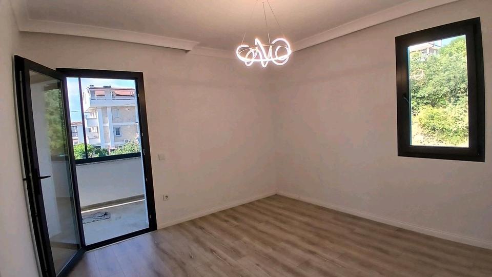 Doppelhaushälfte Frankfurt am Main Ostend - 4 Zimmer, 120 m&sup2;, 185.000&euro; | Angebot:27006075