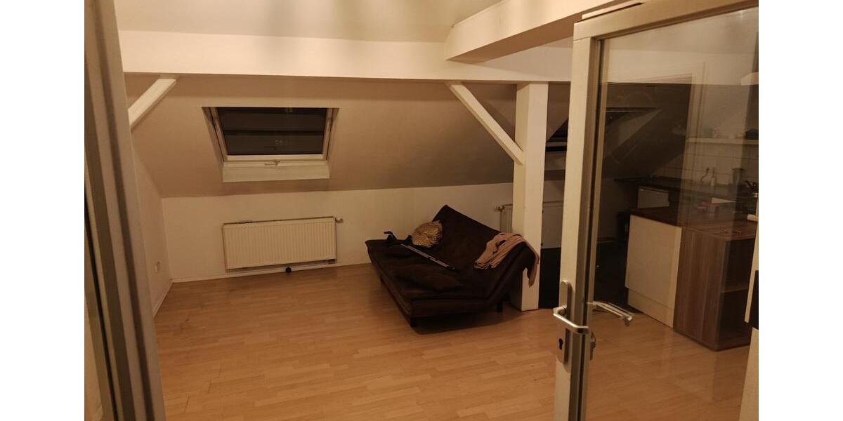 Dachgeschoßwohnung Offenbach am Main - 1.5 Zimmer, 64 m&sup2;, 890&euro; | Angebot:25658957