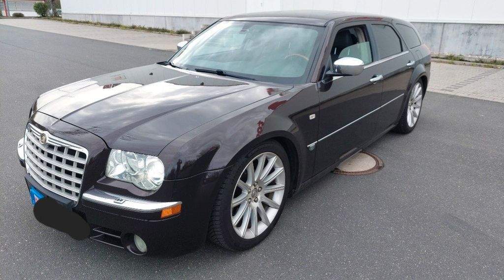Chrysler 300C 162.000 km 8.900 &euro; Hofheim 65719