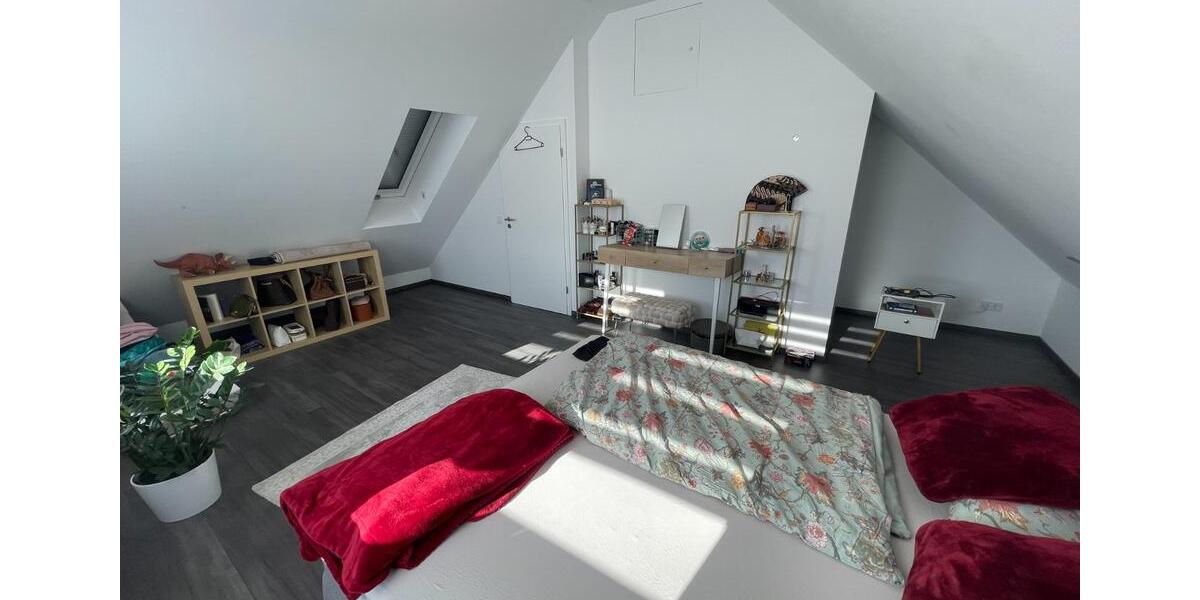 Doppelhaushälfte Hanau Lamboy - 6 Zimmer, 160 m&sup2;, 2.200&euro; | Angebot:25750507
