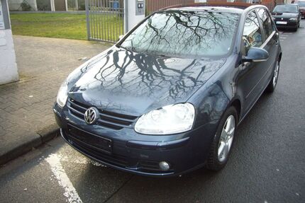 VW Golf 159.000 km 2.950 &euro; neu isenburg 63263