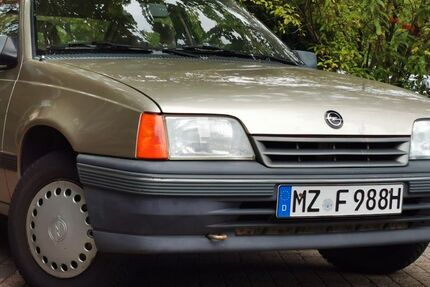 Opel Kadett 65.000 km 1.800 € Wiesbaden 65197