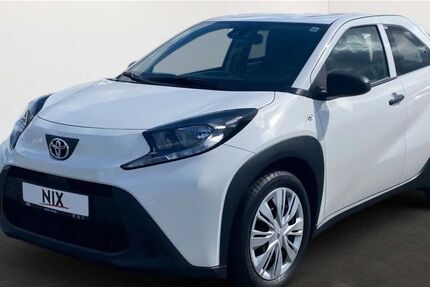 Toyota Aygo (X) 42.332 km 12.990 &euro; Offenbach 63071