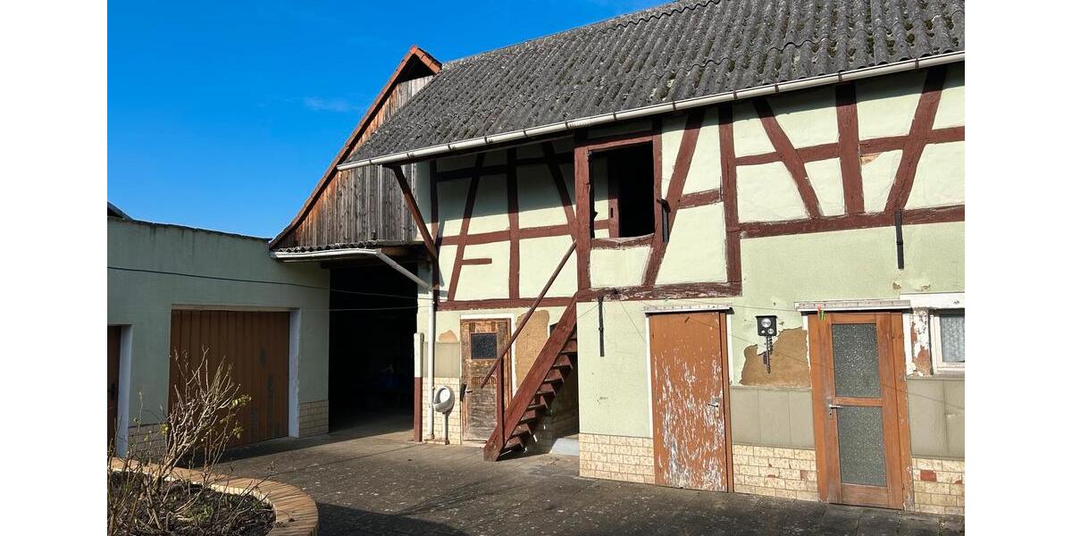 VERMIETUNG VERKAUF KOMPLETTS ANWESEN MIT VIEL POTENZIAL 8 zimmer