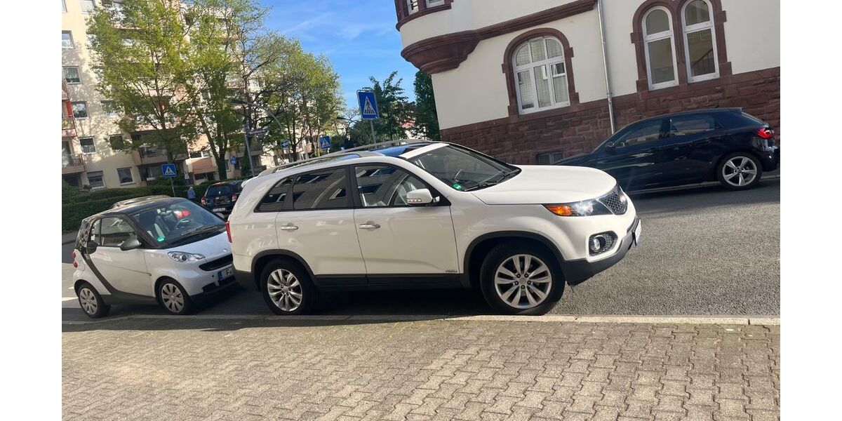 Kia Sorento 185.000 km 7.300 &euro; Frankfurt 60313