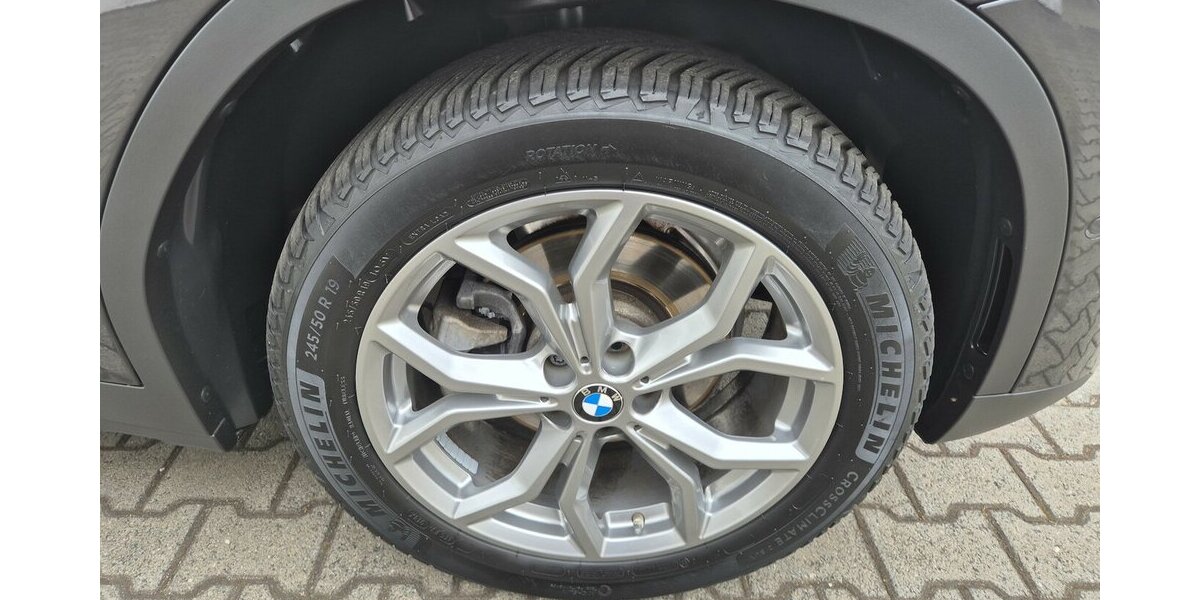BMW X3 xDrive 20 i xLine, HUD, Kamera, Ambientebeleuch 70.000 km 23.790 &euro; Rodgau 63110
