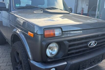 Lada Niva 23.750 km 18.240 € Limeshain 63694