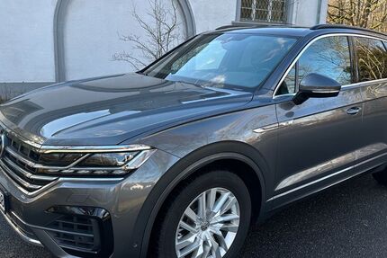 VW Touareg 122.500 km 42.000 &euro; dreieich 63303