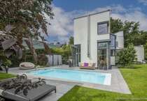 Haus zum Kaufen in Dreieich 2.390.000 € 327 m²