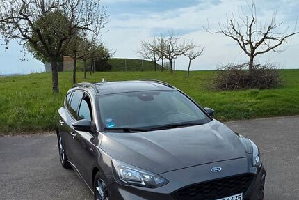 Ford Focus 87.700 km 13.660 &euro; Nidderau 61130