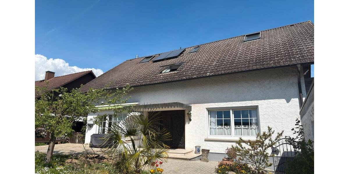 Dachgeschoßwohnung Frankfurt am Main Bonames - 3 Zimmer, 101 m&sup2;, 1.780&euro; | Angebot:26210878