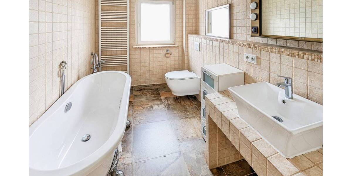 Mehrfamilienhaus, Wohnhaus Frankfurt Bahnhofsviertel - 7 Zimmer, 169 m&sup2;, 479.000&euro; | Angebot:26807060