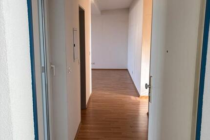 TOP-Lage in Hanau: Gepflegte 4-Zimmer-Wohnung zimmer