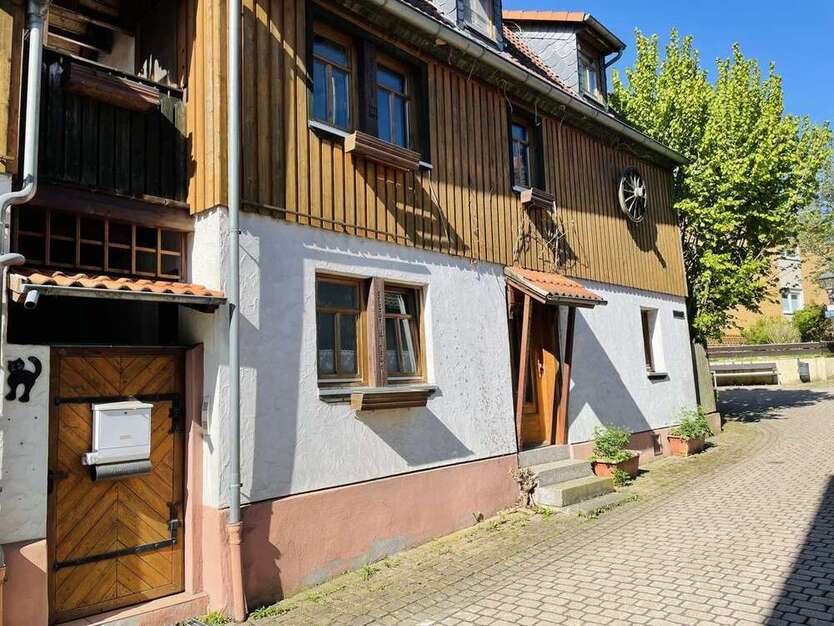 Haus zum Kaufen in Nidderau - Heldenbergen 195.000 € 104 m²