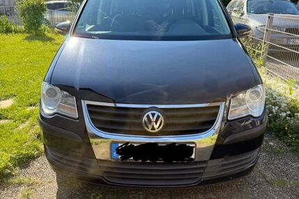 VW Touran 339.000 km 1.800 &euro; Bad Homburg 61352