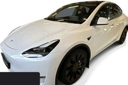 Tesla Model Y 40.481 km 36.600 &euro; Hanau 63457